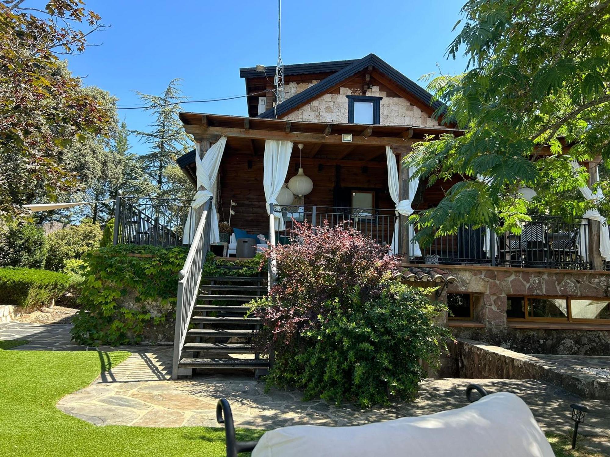 Villa La Amapola Valdemorillo Exterior foto
